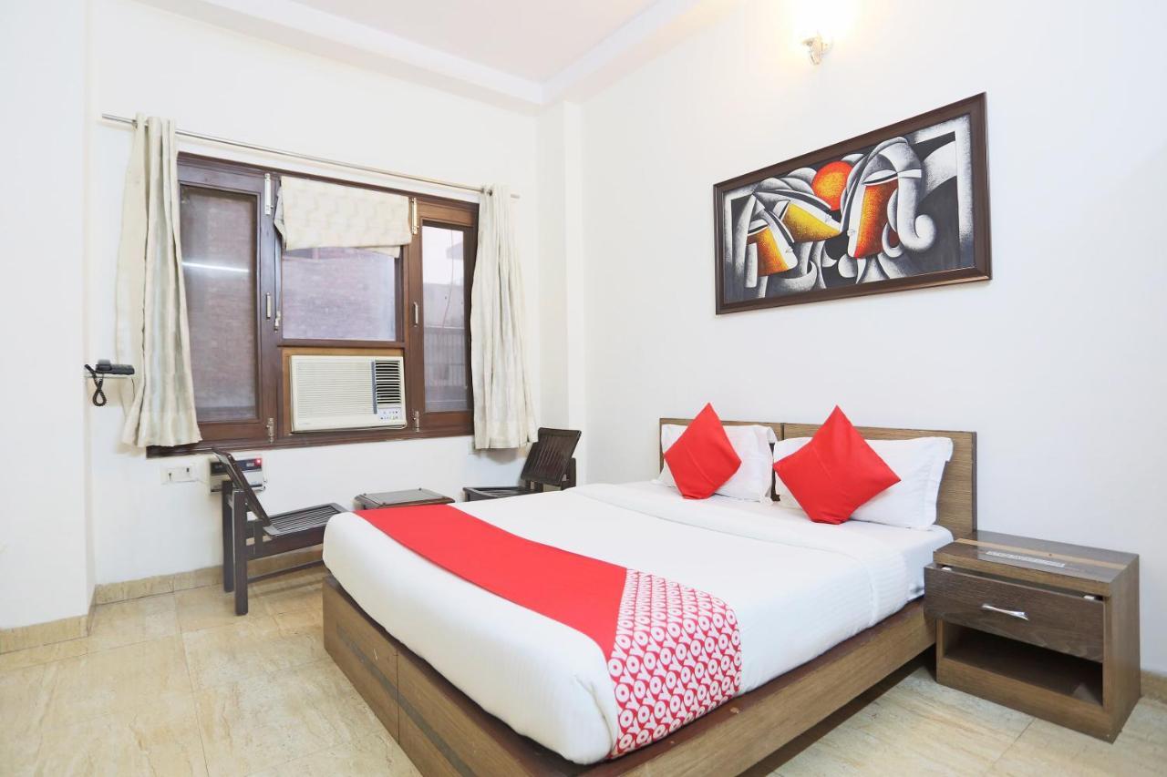 Oyo 72519 Meera Bhawan Hotel Vrindāvan Esterno foto