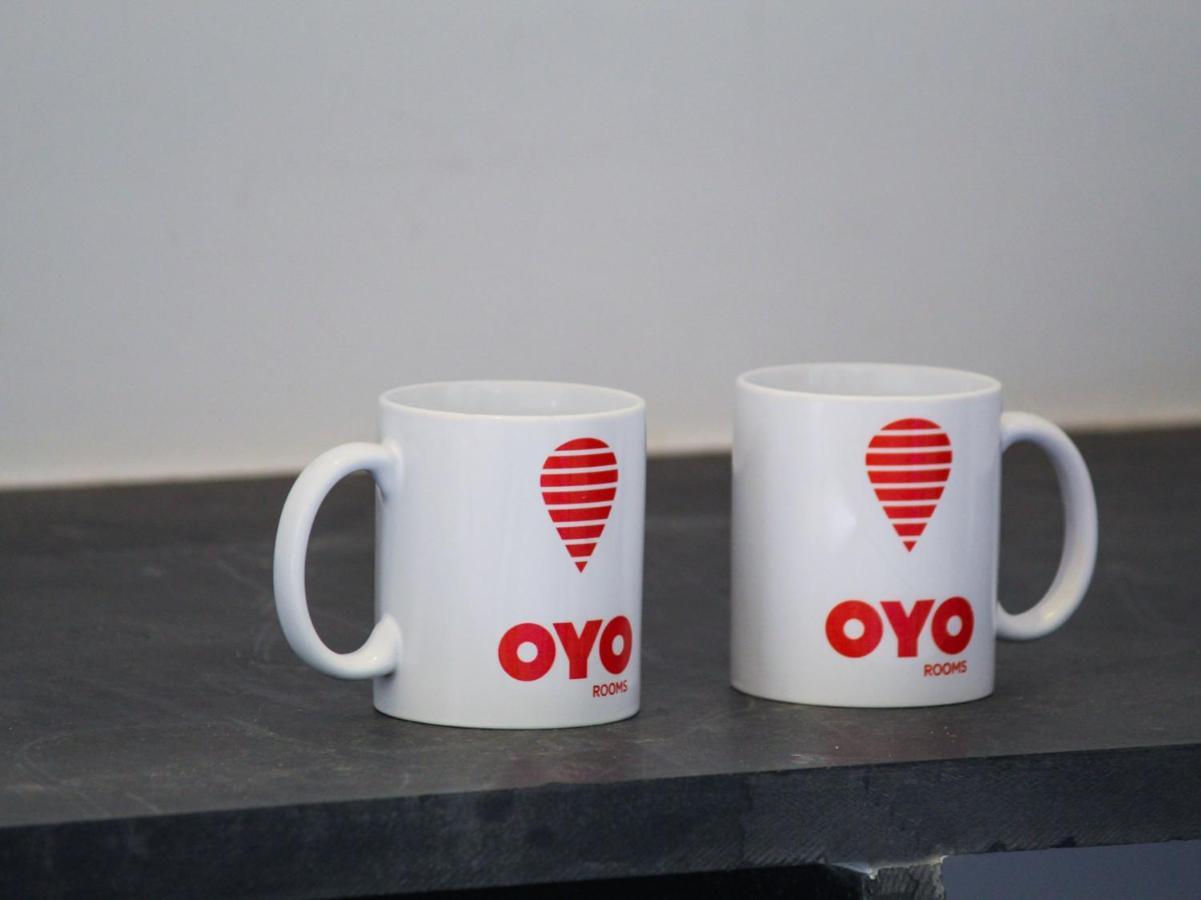 Oyo 72519 Meera Bhawan Hotel Vrindāvan Esterno foto